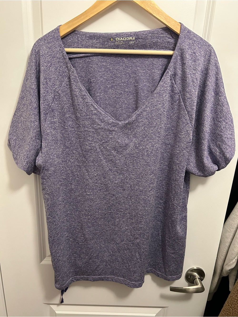 Diadora Women's Lavender Purple V-Neck  Workout Tee